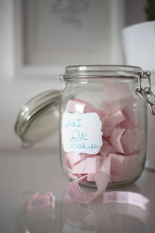 Vatertagsgeschenk selber machen: 11 einfache & schnelle Ideen für Papa 9 9 Liebesbotschaft Glas Geschenk 5