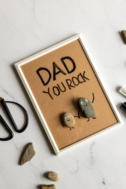 Vatertagsgeschenk selber machen: 11 einfache & schnelle Ideen für Papa 8 8 vatertagsgeschenk dad you rock 1