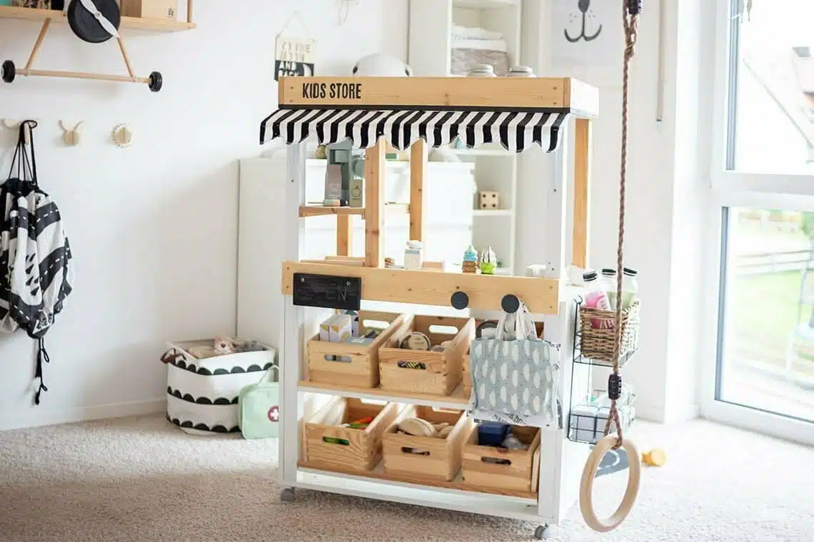 Spielzeug selber machen: kreative DIY-Ideen für Kinder 15 15 DIY Kaufladen / Marktstand mit Schritt für Schritt Anleitung und Bauplan