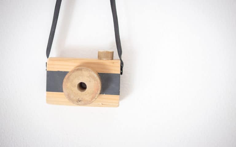 DIY Spielzeugkamera aus Holz einfach selbermachen