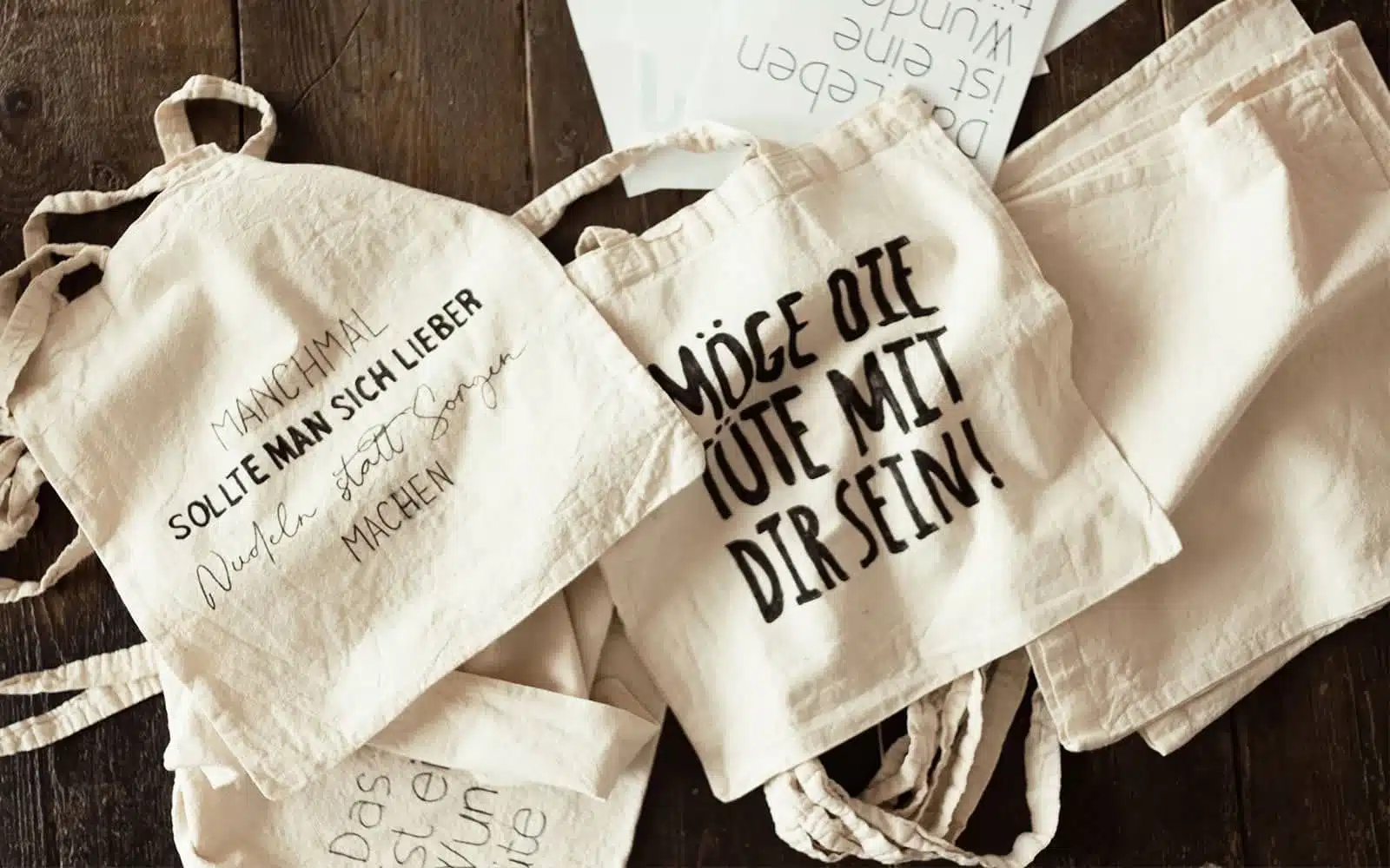 DIY Stoffbeutel / Jutetasche mit Textilstifte bemalen - coole Geschenkidee zum Basteln