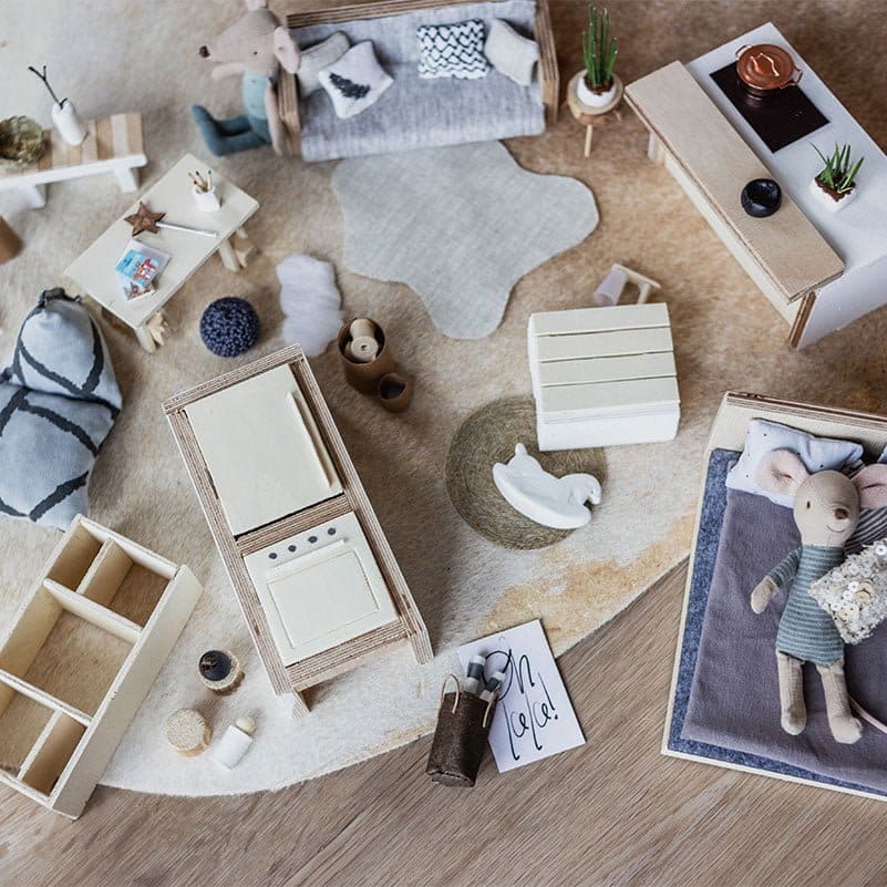 Anleitung: DIY-Möbel für dein Puppenhaus im Maßstab 1:12 selber bauen