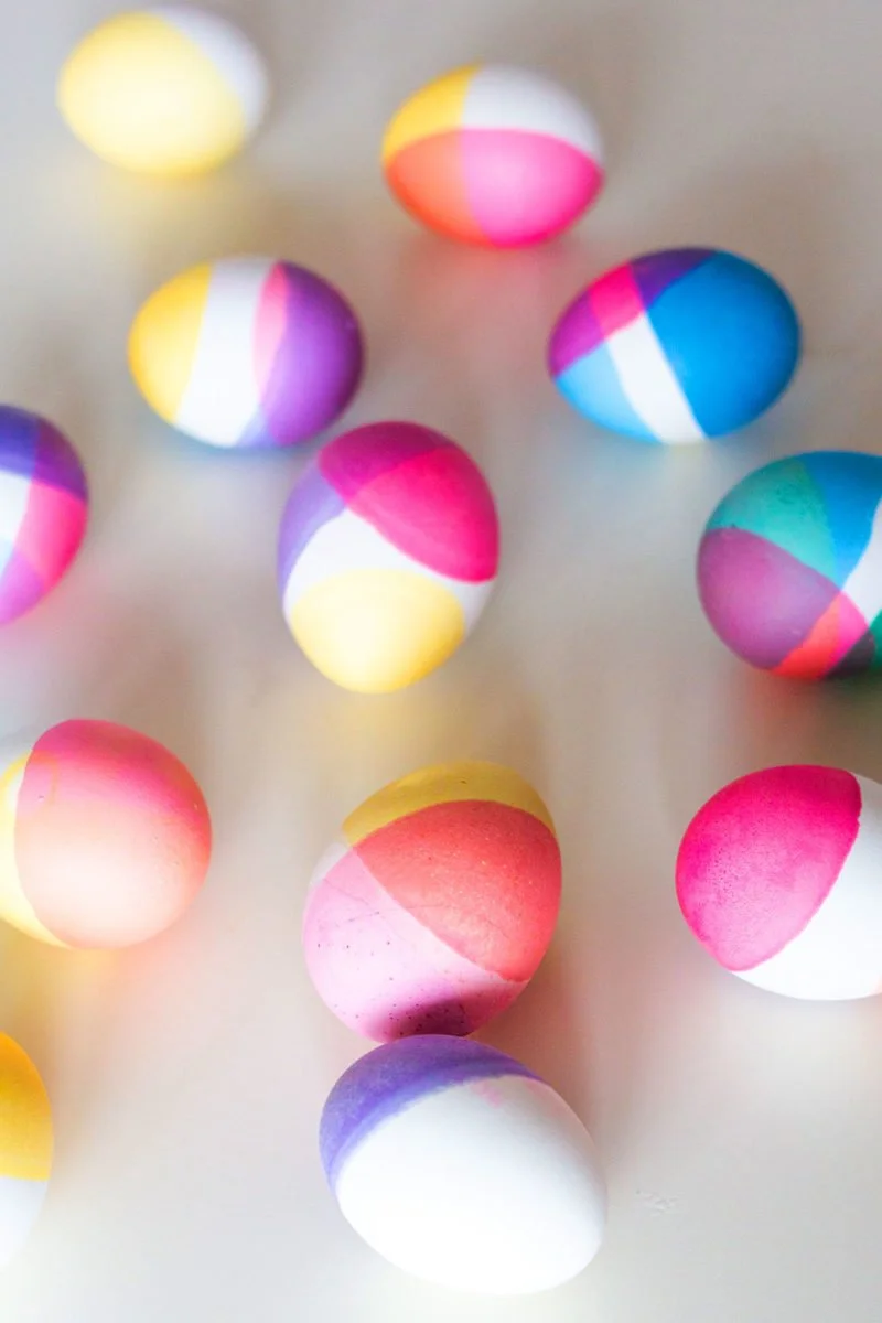 DIY-Anleitung für bunte Dip-Dye-Ostereier