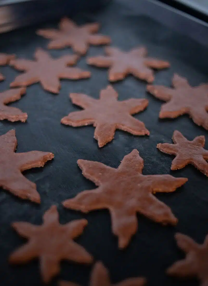 Pfefferkuchen Plätzchen ausstechen und backen