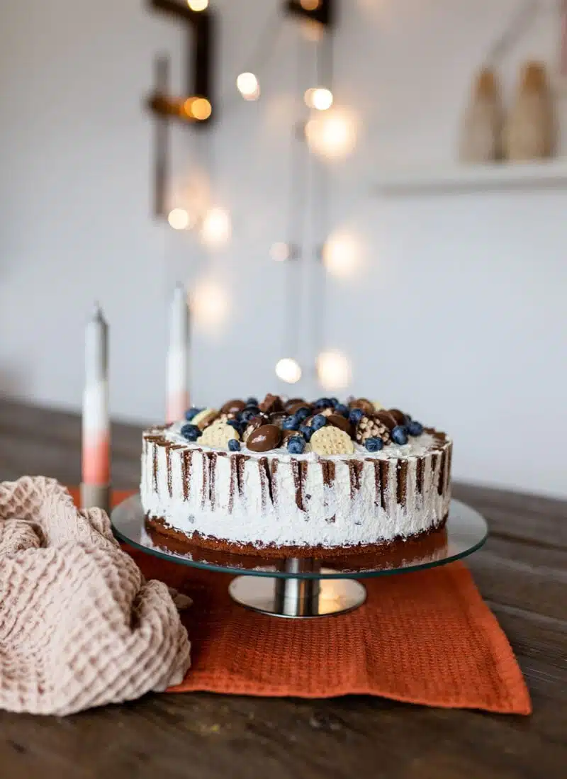 Rezept: Leckere Milchschnitten-Torte