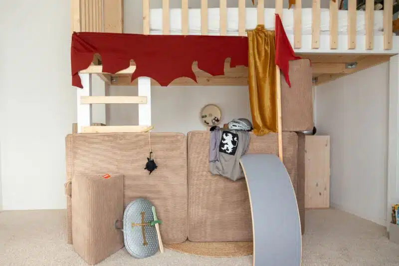 Funzy Spielsofa als Ritterburg