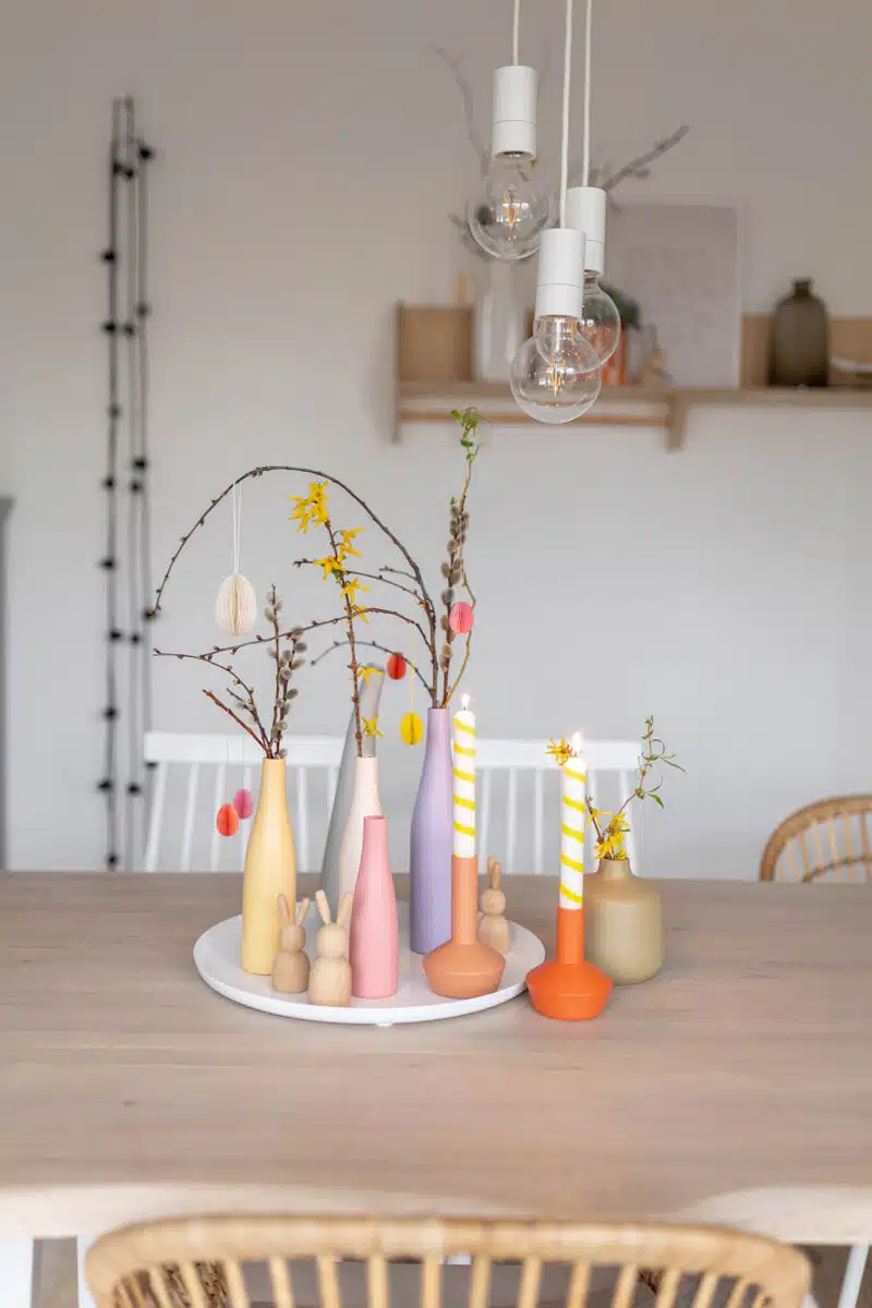 Vasen-Upcycling - frühlingshafte Fraben in der Osterdeko