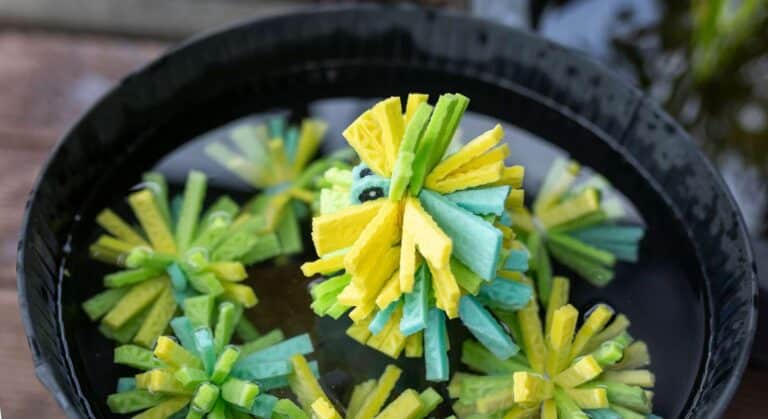 DIY Wasserbomben aus Schwammtücher - Basteln mit Kindern im Sommer