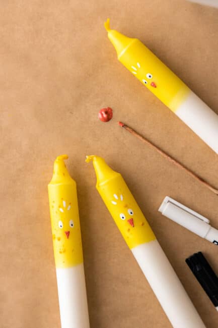 Ostergeschenke selbst machen: DIY-Idee zum Kerzen färben