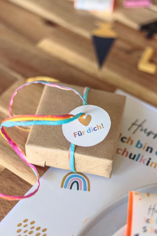 Deko Einschulung: Die 10 schönsten Ideen für die Tischdeko zum Schulanfang 40 40 Anhänger für Gastgeschenke bei der Einschulung