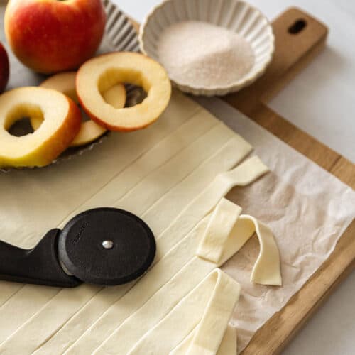 Apfelringe mit Blätterteig – einfaches Rezept aus 5 Zutaten 17 17 Apfelringe mit Blatterteig Rezept 2 1