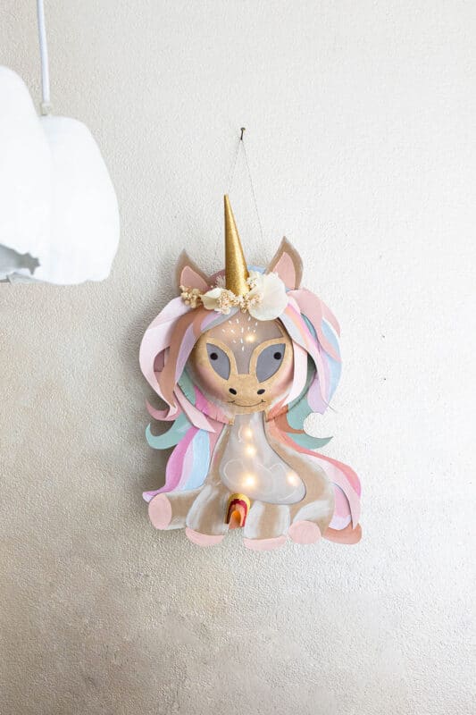 Einhorn-Laterne basteln – Einfache DIY-Idee mit Papptellern für St. Martin 27 27 Bastelidee im Herbst - Einhorn Laterne