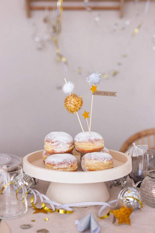 Deko Ideen für Silvester mit festlicher Tischdeko