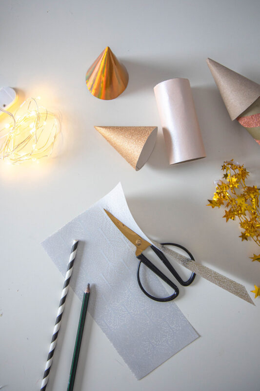 Silvester Deko basteln: So entstehen die leuchtenden Raketen