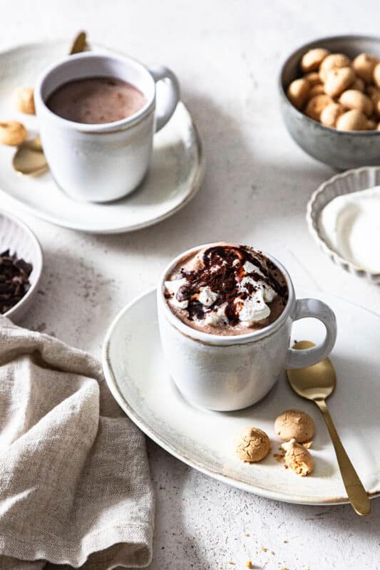 Heiße Schokolade Rezept: Die beste heiße Schokolade wie im Café 1 1 Heiße Schokolade mit echter Schokolade selber machen