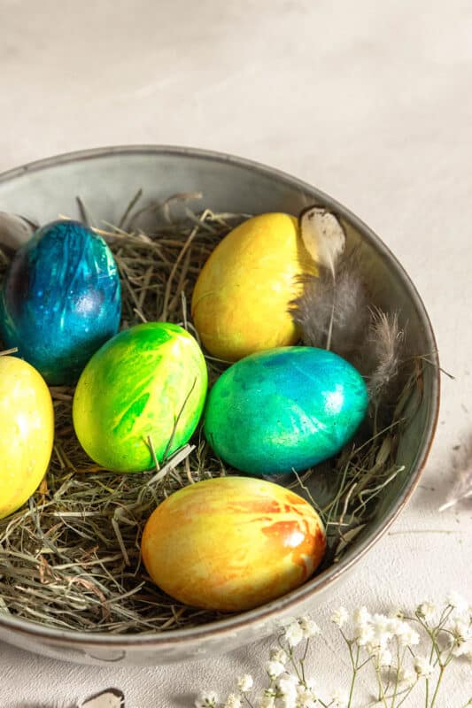 Ostereier färben: 5 kreative Ideen für wunderschöne Ostereier 19 19 Eier färben mit Lebensmittelfarbe