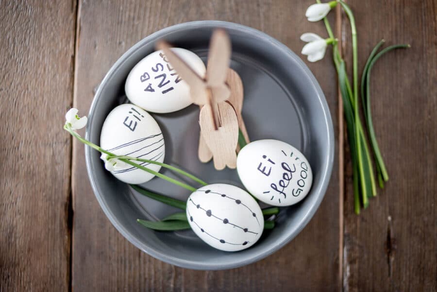 Ostereier färben: 5 kreative Ideen für wunderschöne Ostereier 24 24 Ostereier faerben mit Text beschreiben