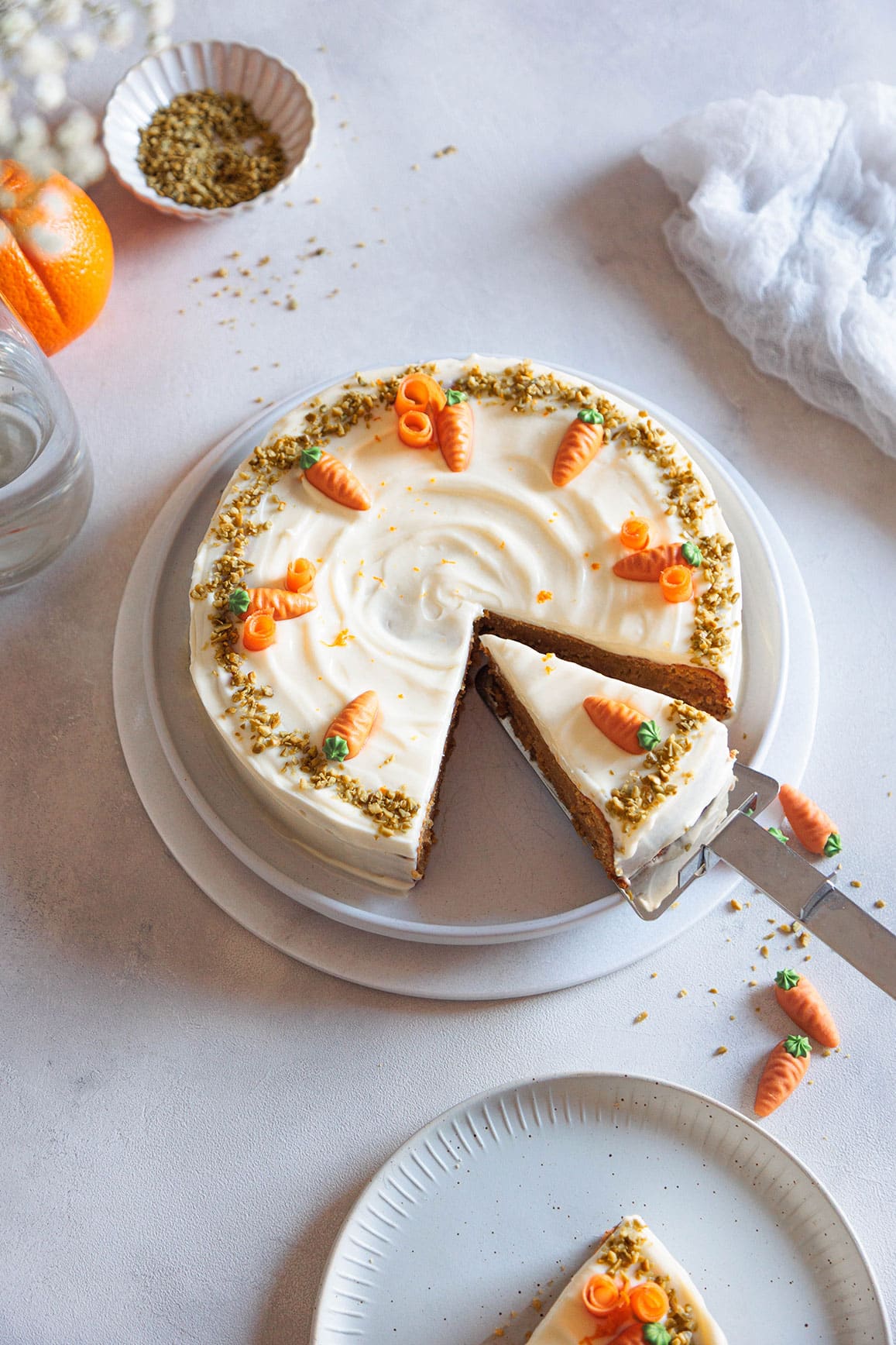 Saftiger Karottenkuchen – einfaches Rezept mit Frischkäse-Frosting 6 6 Tipps damit dein Karottenkuchen