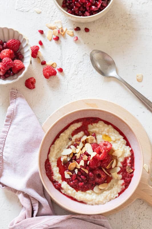 Vanille Porridge mit Himbeeren – cremiges Porridge Rezept
