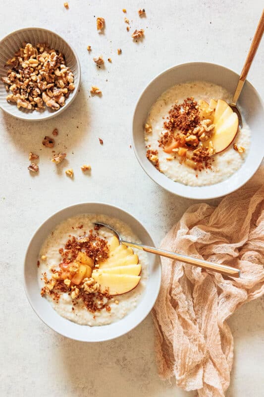 Himmlisches Apfel Porridge Rezept schmeckt wie Apfelstrudel
