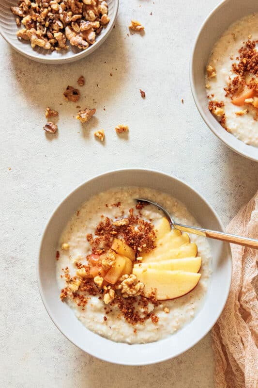 Apfel Porridge – ein gesundes Frühstück, das wie Apfelstrudel schmeckt 2 2 So wird dein Apfel Porridge zum Apfelstrudel-Erlebnis