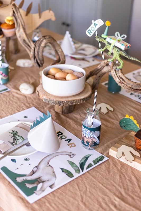 Dino Geburtstag Deko: Einfache Ideen zum Ausdrucken und Selbermachen 1 1 Dino Geburtstag Deko: Einfache Ideen zum Ausdrucken und Selbermachen