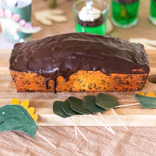 Dino Kuchen: einfaches Rezept, Schablone und Deko ohne Fondant 13 13 Dino Kuchen dekorieren mit Schablone