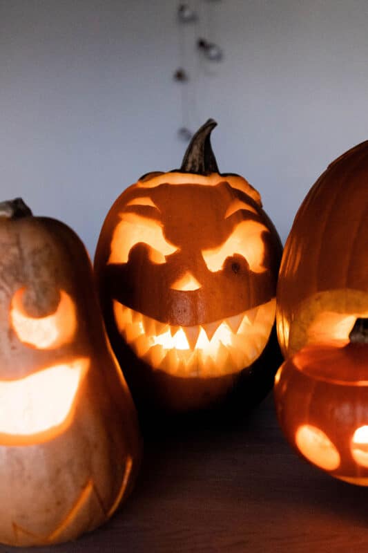 Kürbis schnitzen: coole Vorlagen für deine Halloween-Deko 9 9 gruseliger Halloween Kürbis