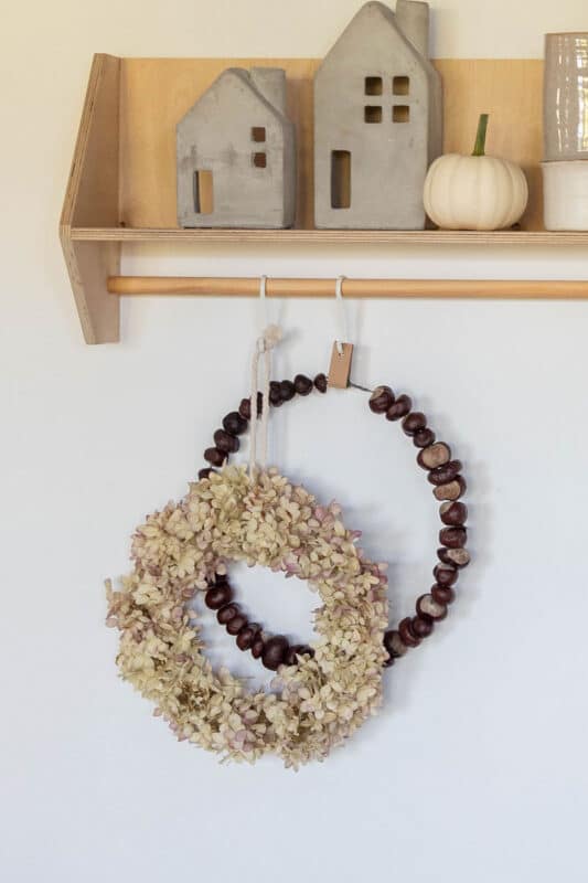 Herbstkranz selber machen: 7 einfache Ideen mit Naturmaterialien 6 6 Herbstkranz aus Hortensien selber machen